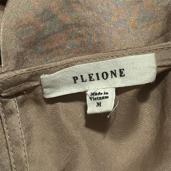 Pleione silk top size M - Picture 4 of 4